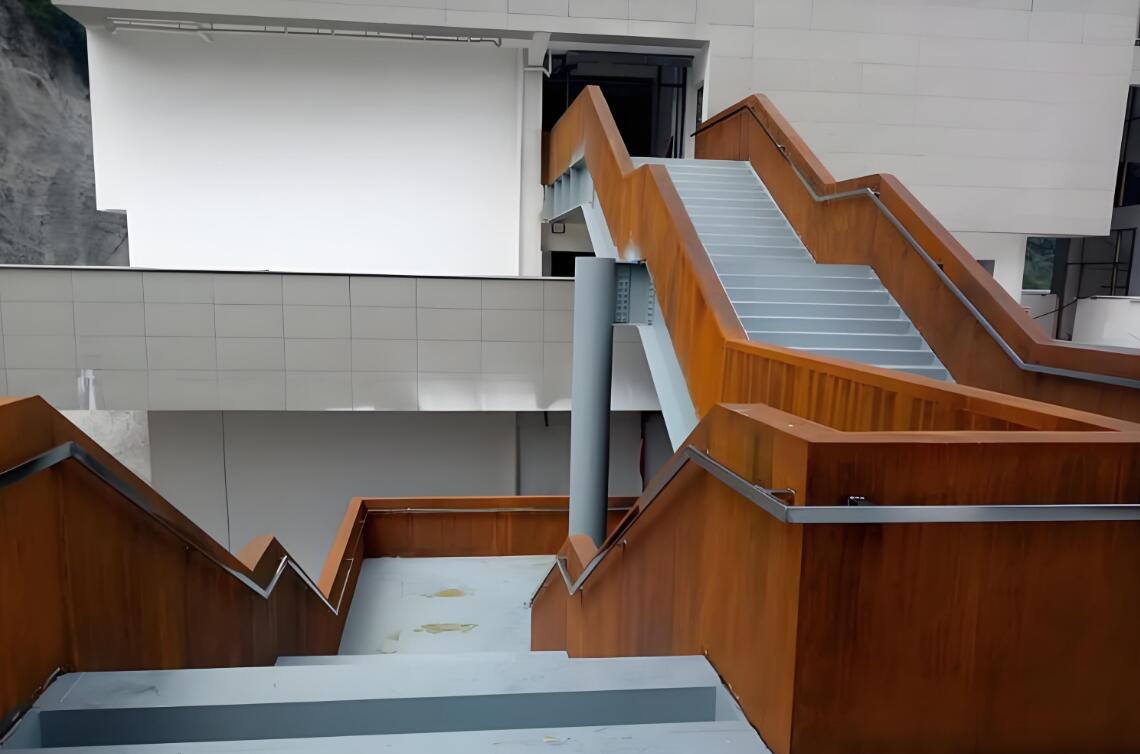 建邺耐候钢楼梯